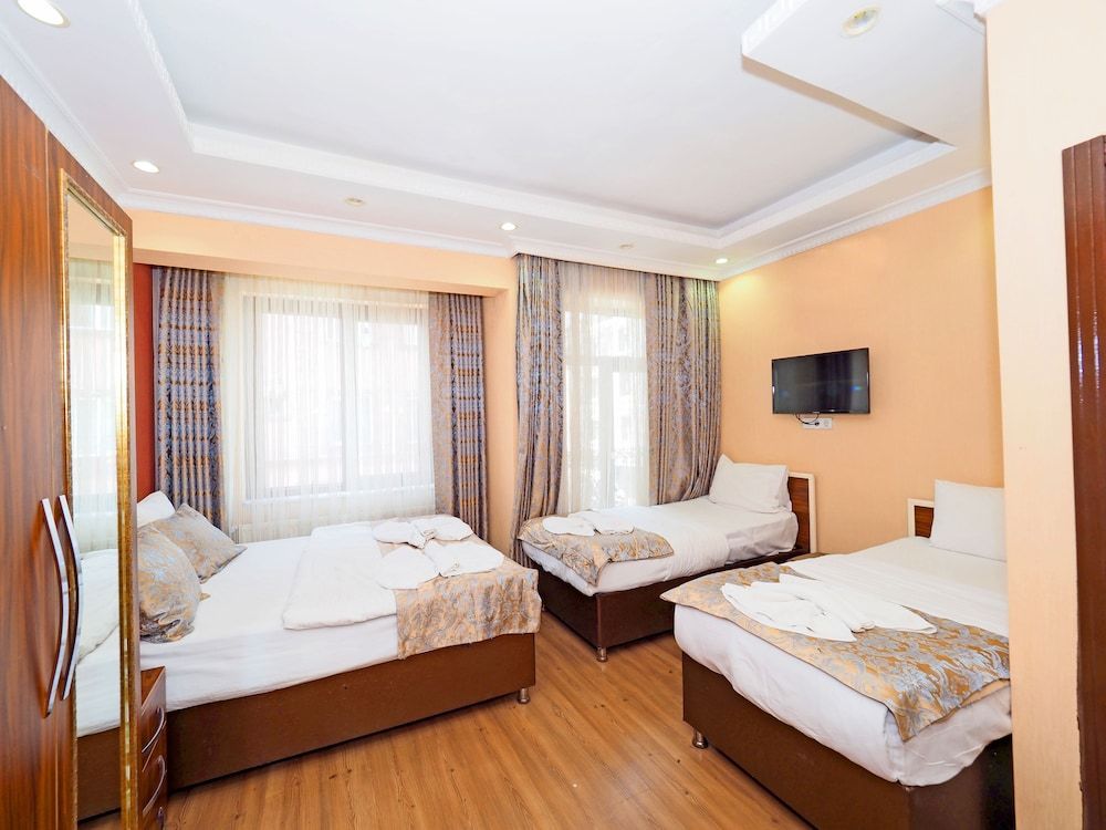 undefined RENOVA OLD CiTY HOTEL 4