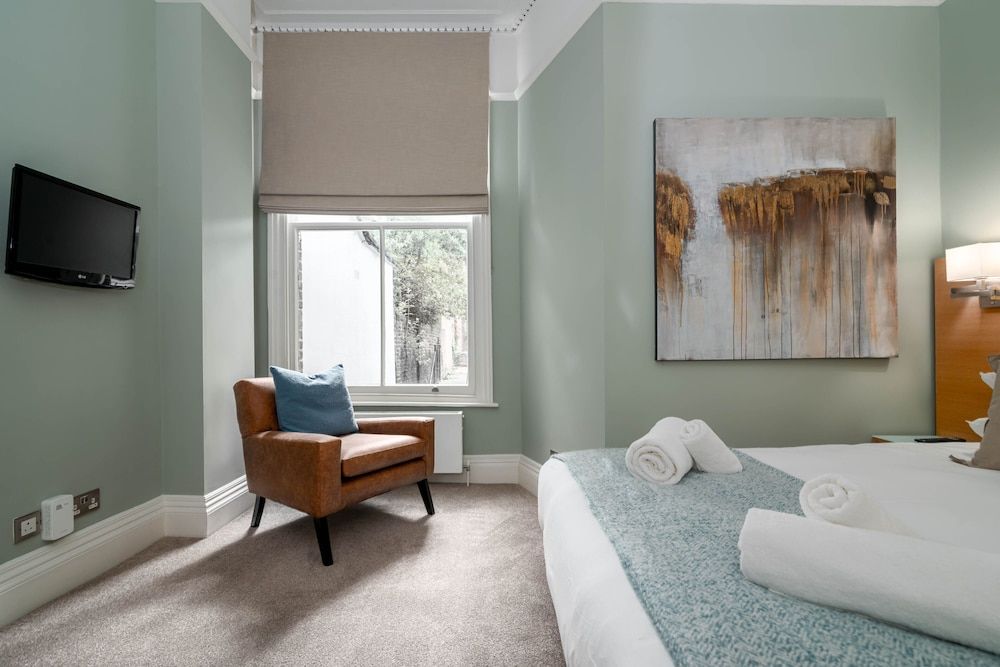 undefined 5 Doughty Street 9