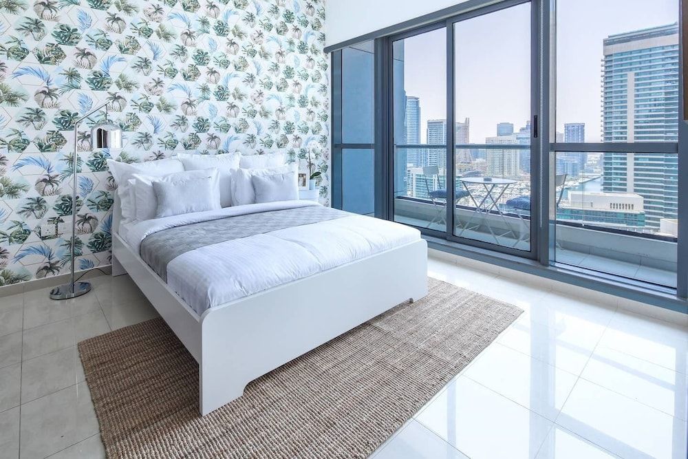 undefined Marina Views! Beautiful 1BR in Dubai Marina 5