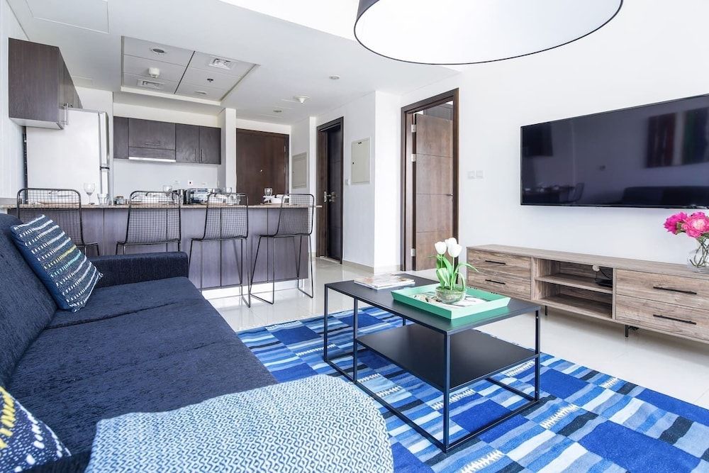 undefined Marina Views! Beautiful 1BR in Dubai Marina 10