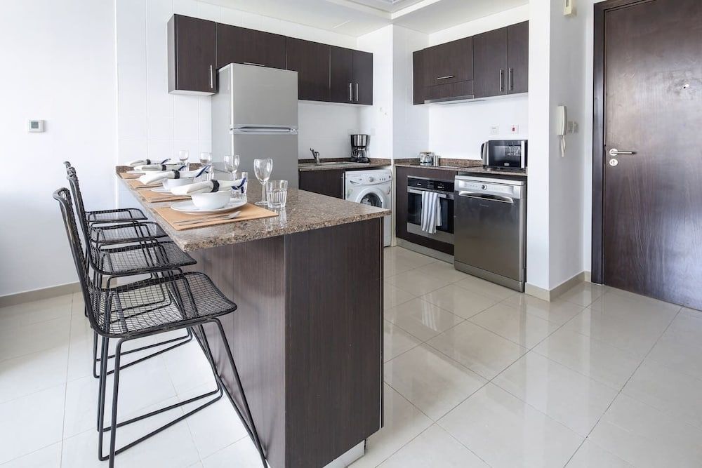 undefined Marina Views! Beautiful 1BR in Dubai Marina 7