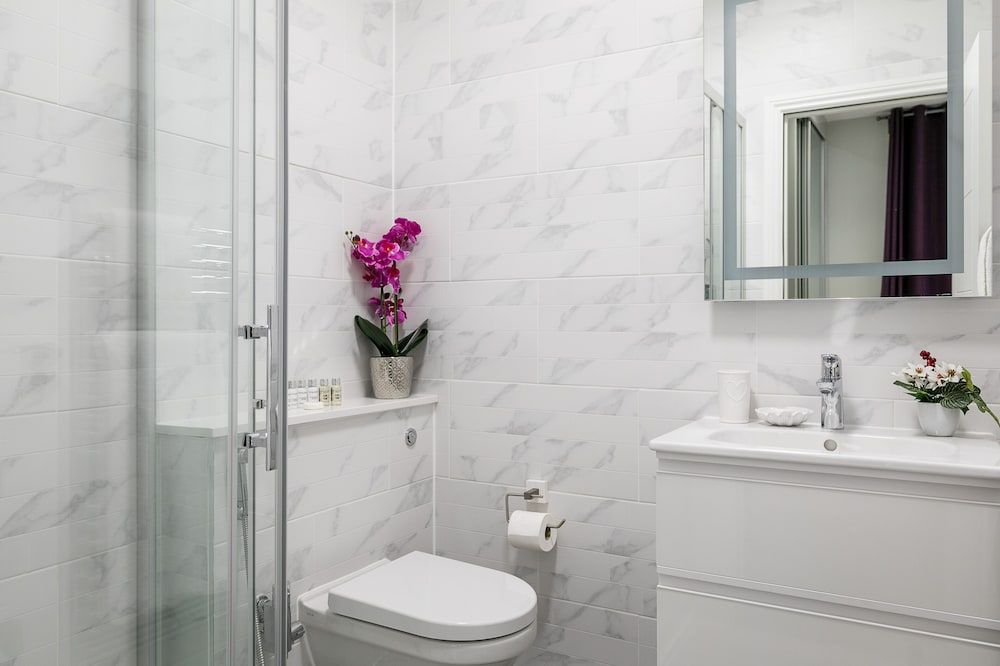 Carlton Vale Apartments Classic Apartment, 3 Bedrooms 8