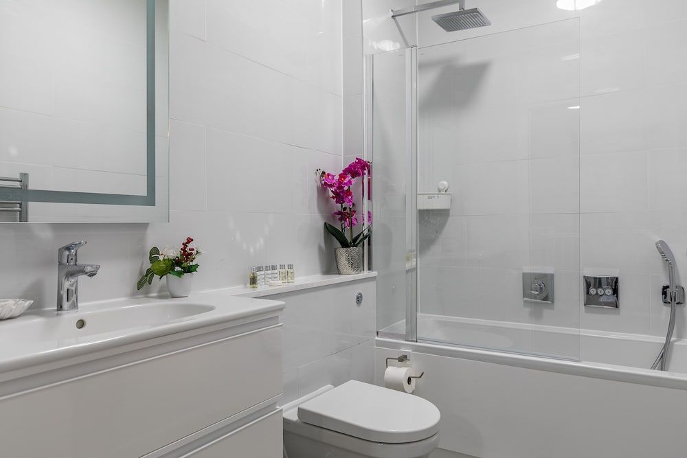 Carlton Vale Apartments Classic Apartment, 3 Bedrooms 9