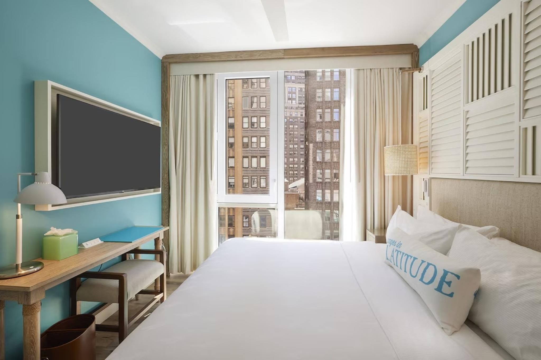 Premium One King Bed Mobility Accessible(Floors 24Th-28Th)