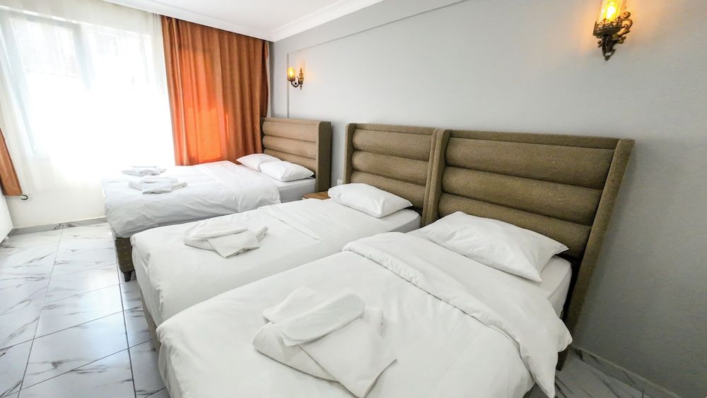 undefined Laos Otel 3