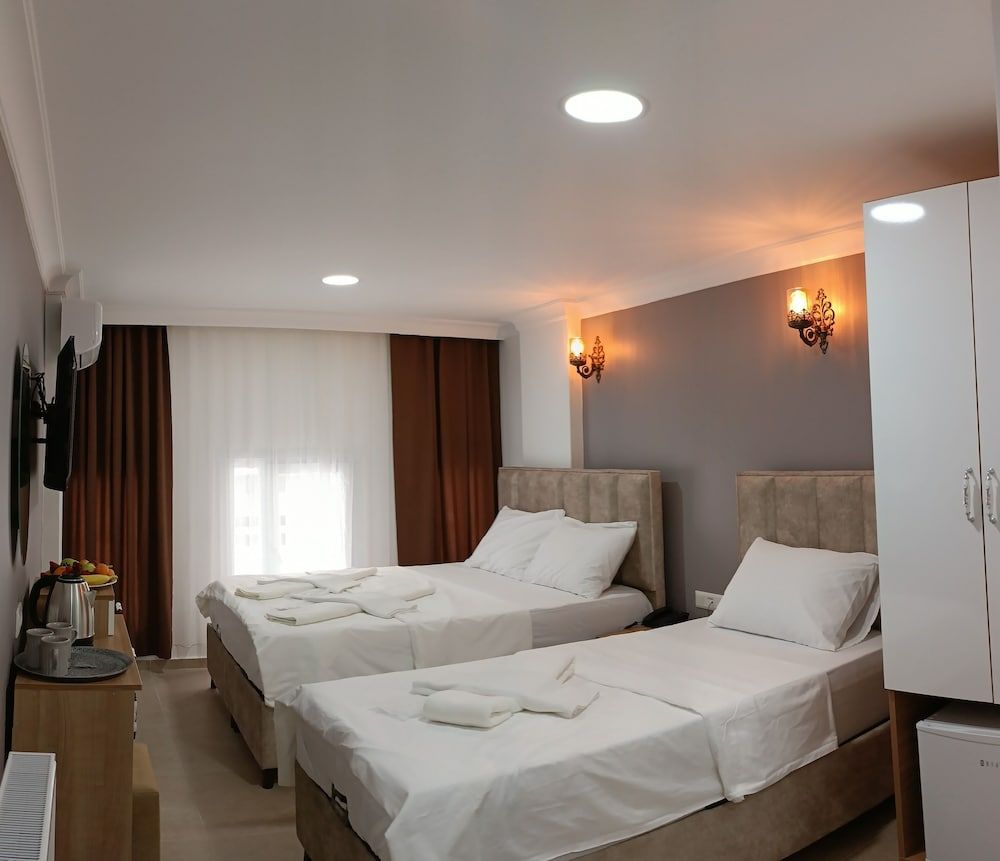 Laos Otel Economy Triple Room 4