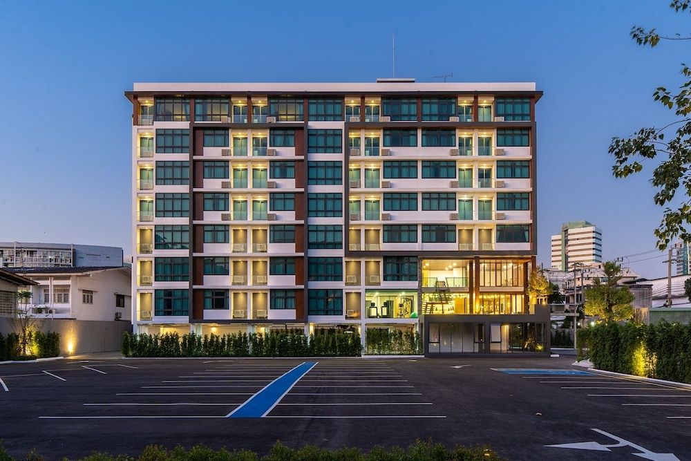 undefined Orion Hotel & Residence 7