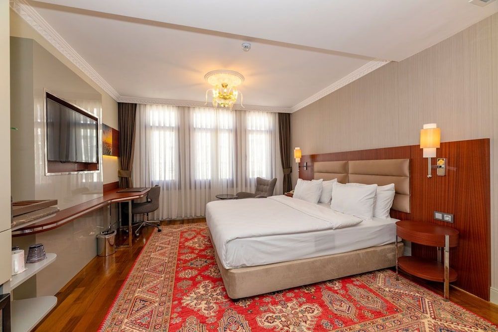 undefined Blue Gilroy Hotel 7