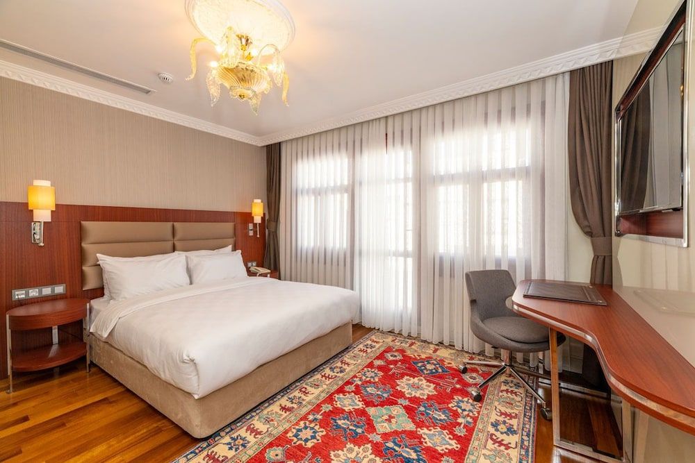 undefined Blue Gilroy Hotel 2