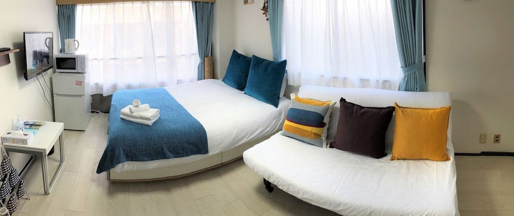 undefined Rolans House 401 6