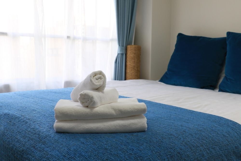 undefined Rolans House 401 8