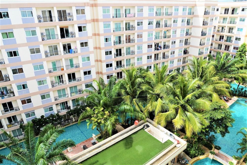 undefined 8th Floor Pool View Condo at Park Lane Resort 8