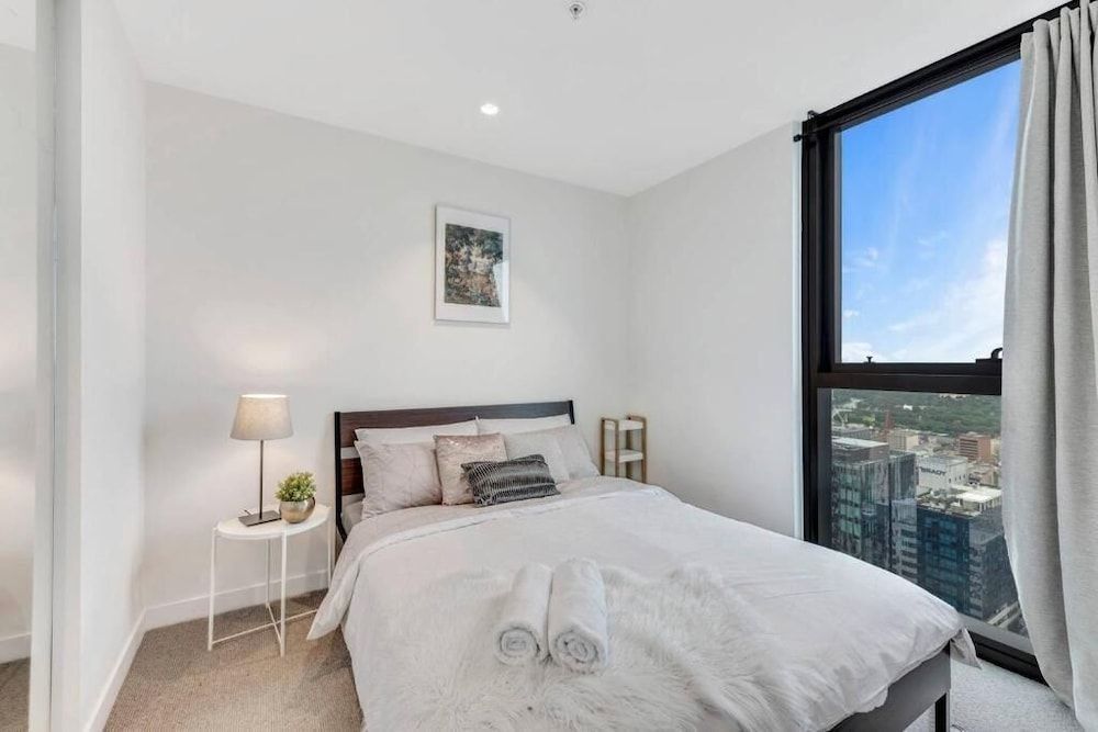 undefined Melboune City EQ tower 1 Bedroom Apartment with skyline view by KozyGuru 4