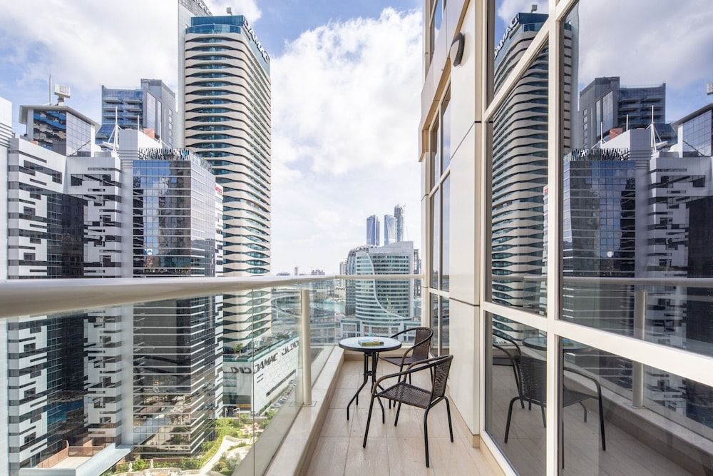 undefined Rich & Vibrant 2BR With Study in Downtown Dubai 6