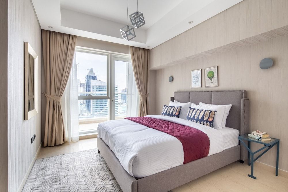 undefined Rich & Vibrant 2BR With Study in Downtown Dubai 7