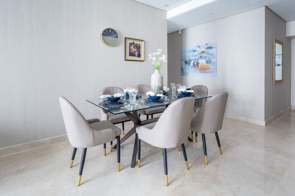 undefined Rich & Vibrant 2BR With Study in Downtown Dubai 3