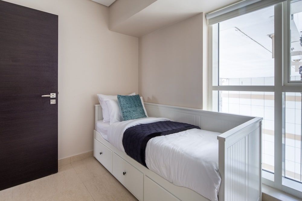 undefined Rich & Vibrant 2BR With Study in Downtown Dubai 10