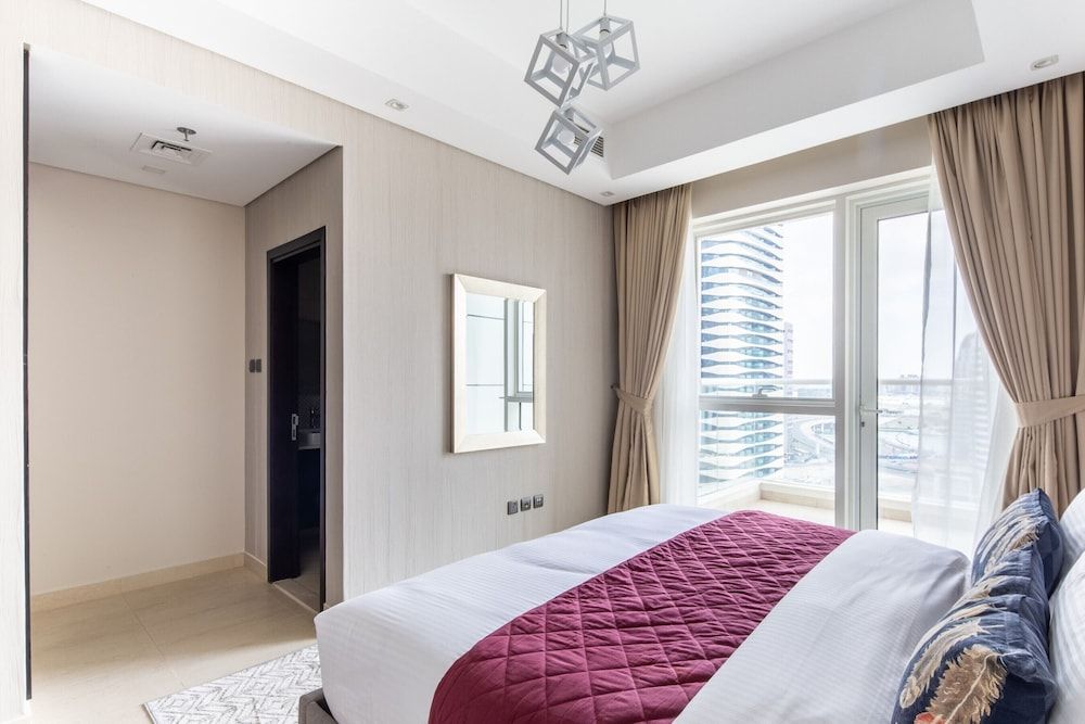 undefined Rich & Vibrant 2BR With Study in Downtown Dubai 8