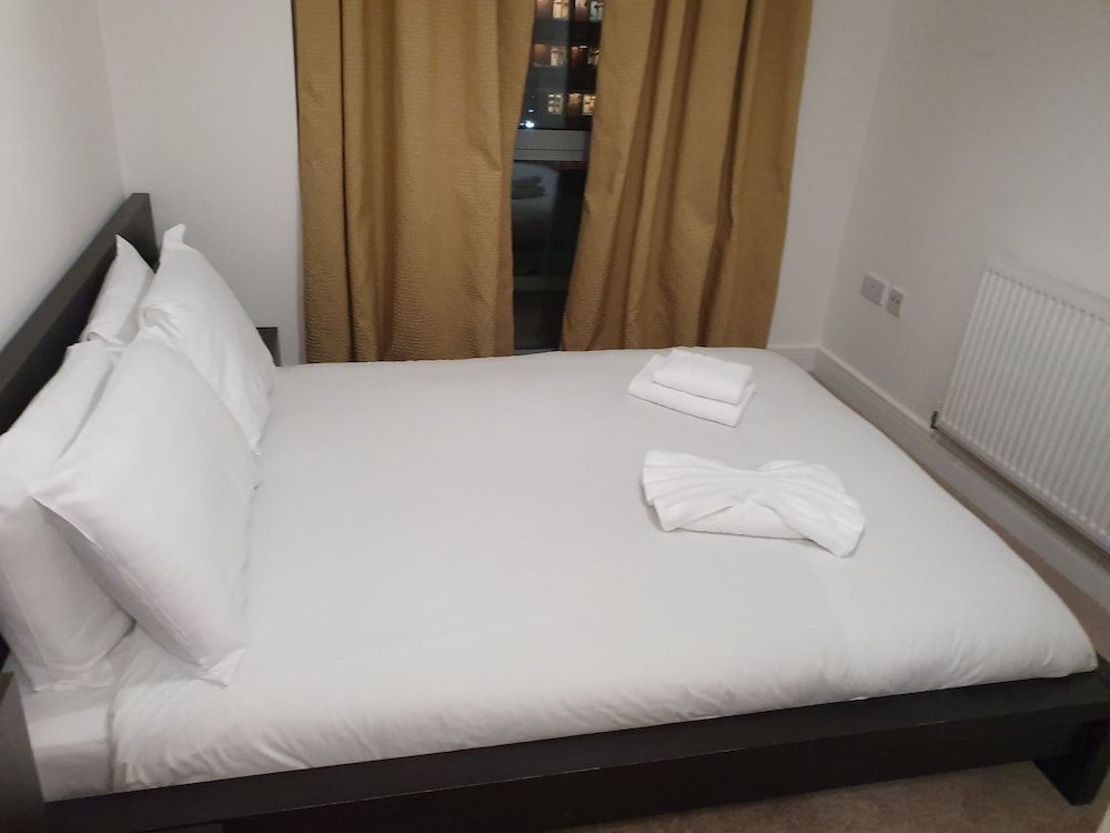 undefined AMAZING 2 BEDS 2 BATHS 10min LDN BRIDGE 2