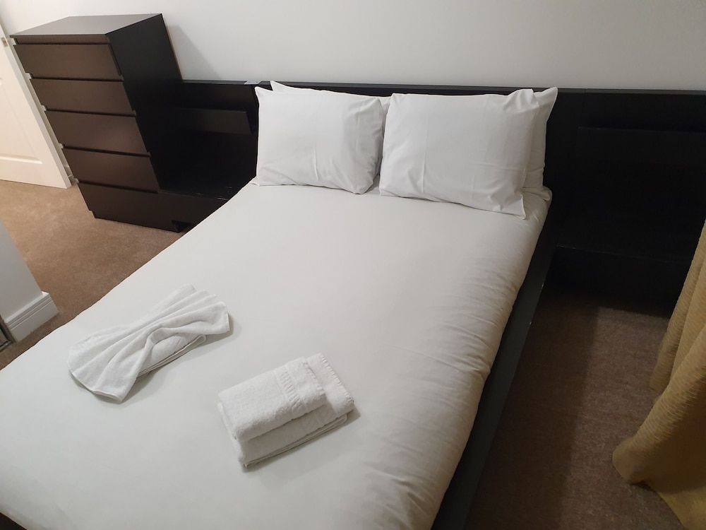 undefined AMAZING 2 BEDS 2 BATHS 10min LDN BRIDGE 4