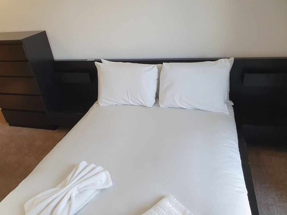 undefined AMAZING 2 BEDS 2 BATHS 10min LDN BRIDGE 3