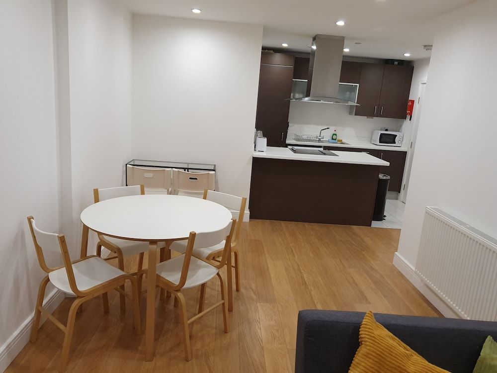 undefined AMAZING 2 BEDS 2 BATHS 10min LDN BRIDGE 7