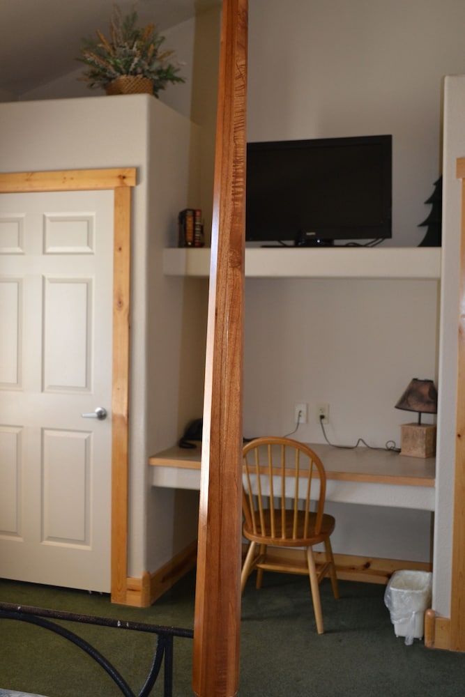 Eagle Fire Lodge & Cabins Premium Suite, Ensuite (2 Bedroom Deer Suite) No Pets 5