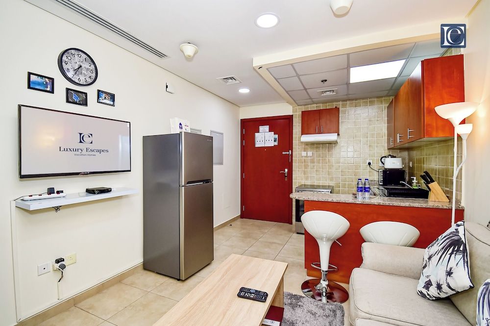 undefined ELN - Cozy Budget Studio in JLT Metro 5