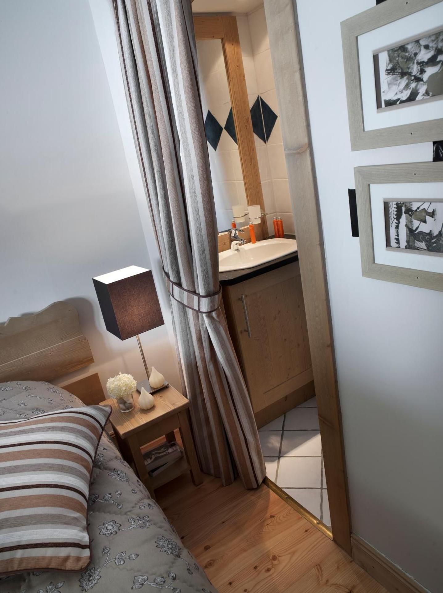 One-Bedroom Apartment (4 Adults) with Spa Access
