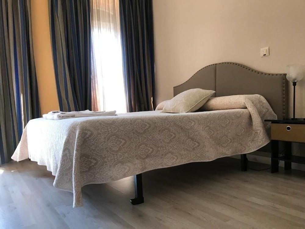 Hostal Trevinca Double Room, 1 Double Bed 13