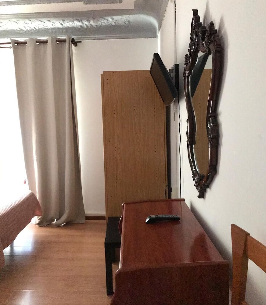 Hostal Trevinca Triple Room 3