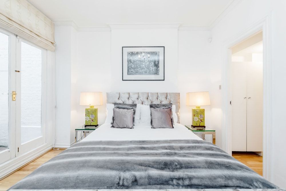 undefined Earls Court Road Apartments