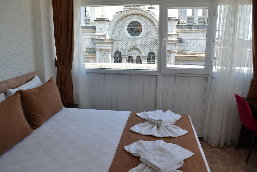 undefined Global 2022 Hotel 4