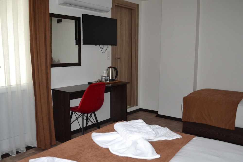 undefined Global 2022 Hotel 8