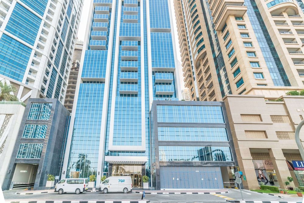 undefined bnbme - 2B-MarinaArcade-806 2