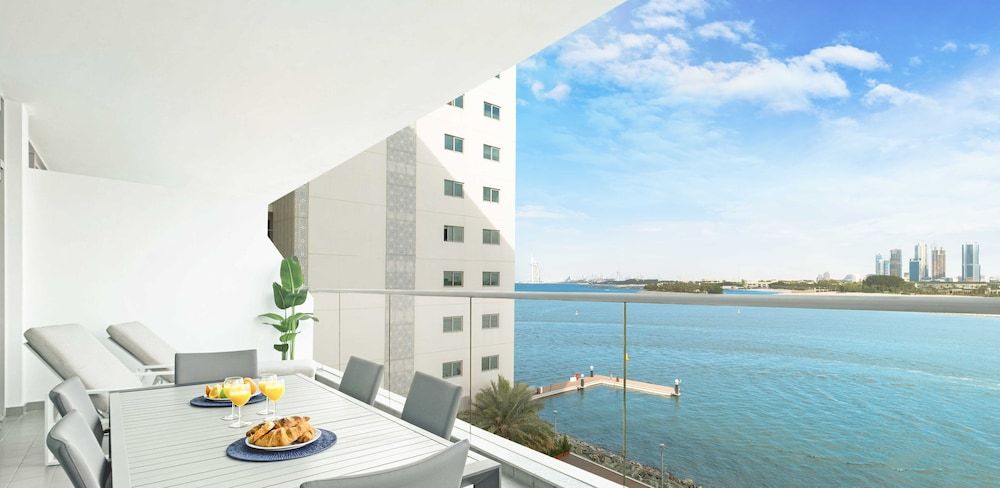 LUX Opulent Island Suite View 7