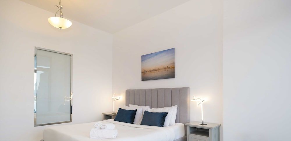 undefined LUX Opulent Island Suite View 7