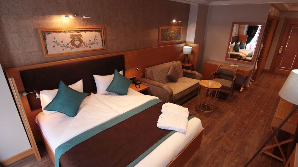 Sefa-i Hurrem Suit House Standard Triple Room 3