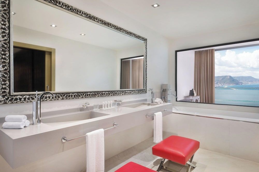 Presidential Suite, Multiple Beds (Club Level)