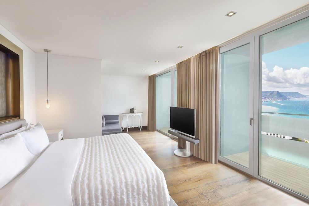 Presidential Suite, Multiple Beds (Club Level)
