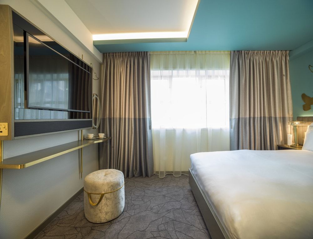 Middle Eight - Covent Garden - Preferred Hotels and Resorts Classic Room 3