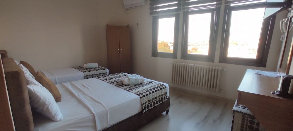 undefined Biter Hotel 3