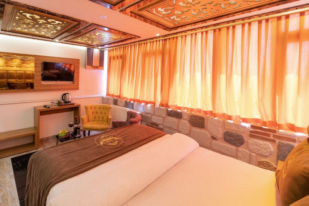 undefined Holiday Business Otel 10