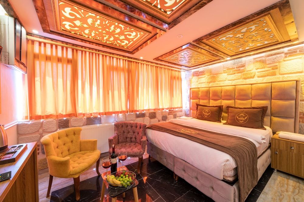 undefined Holiday Business Otel 9