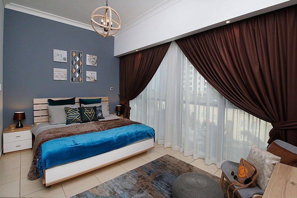 undefined R&H Jewels