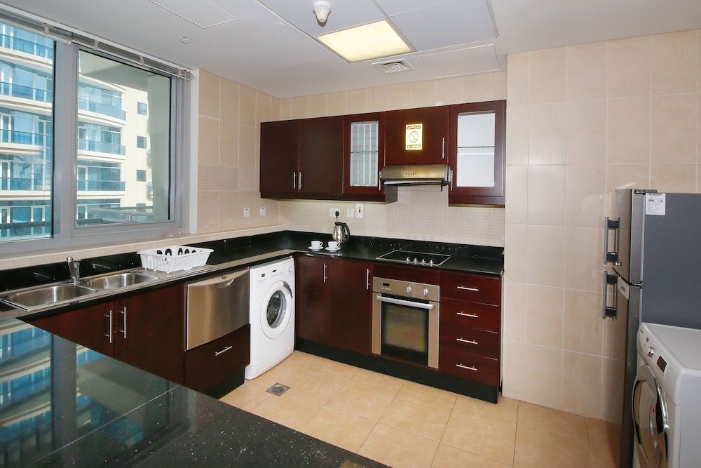 undefined R&H Jewels 10