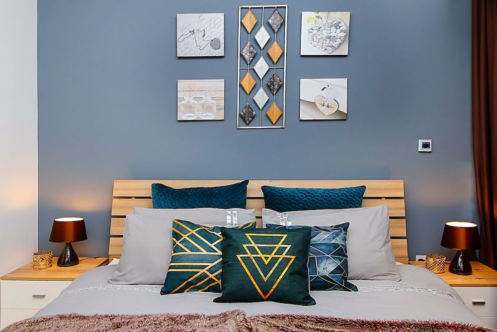 undefined R&H Jewels 7