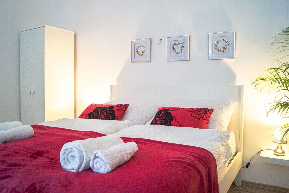 undefined Modern Apartment Wiener Stadthalle 2 10