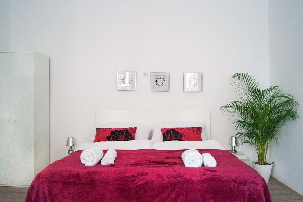 undefined Modern Apartment Wiener Stadthalle 2 7