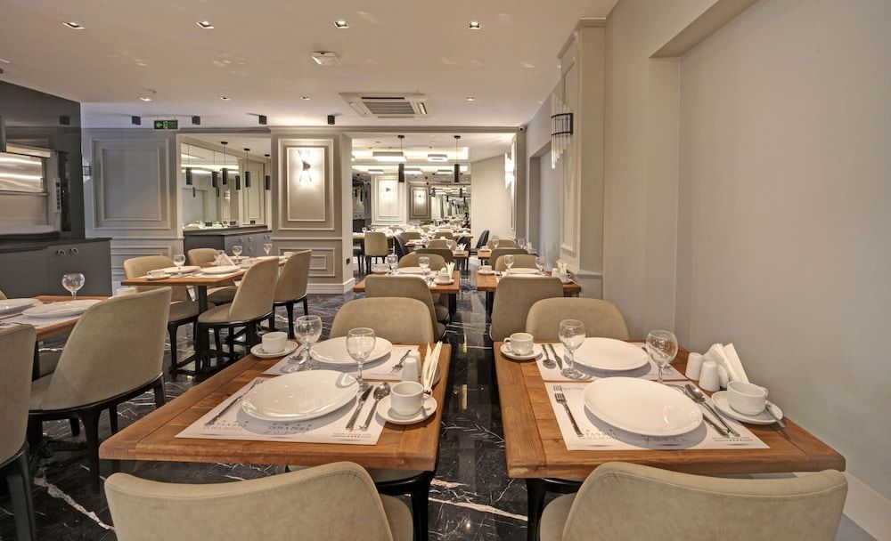 undefined Dora Pera Hotel 4